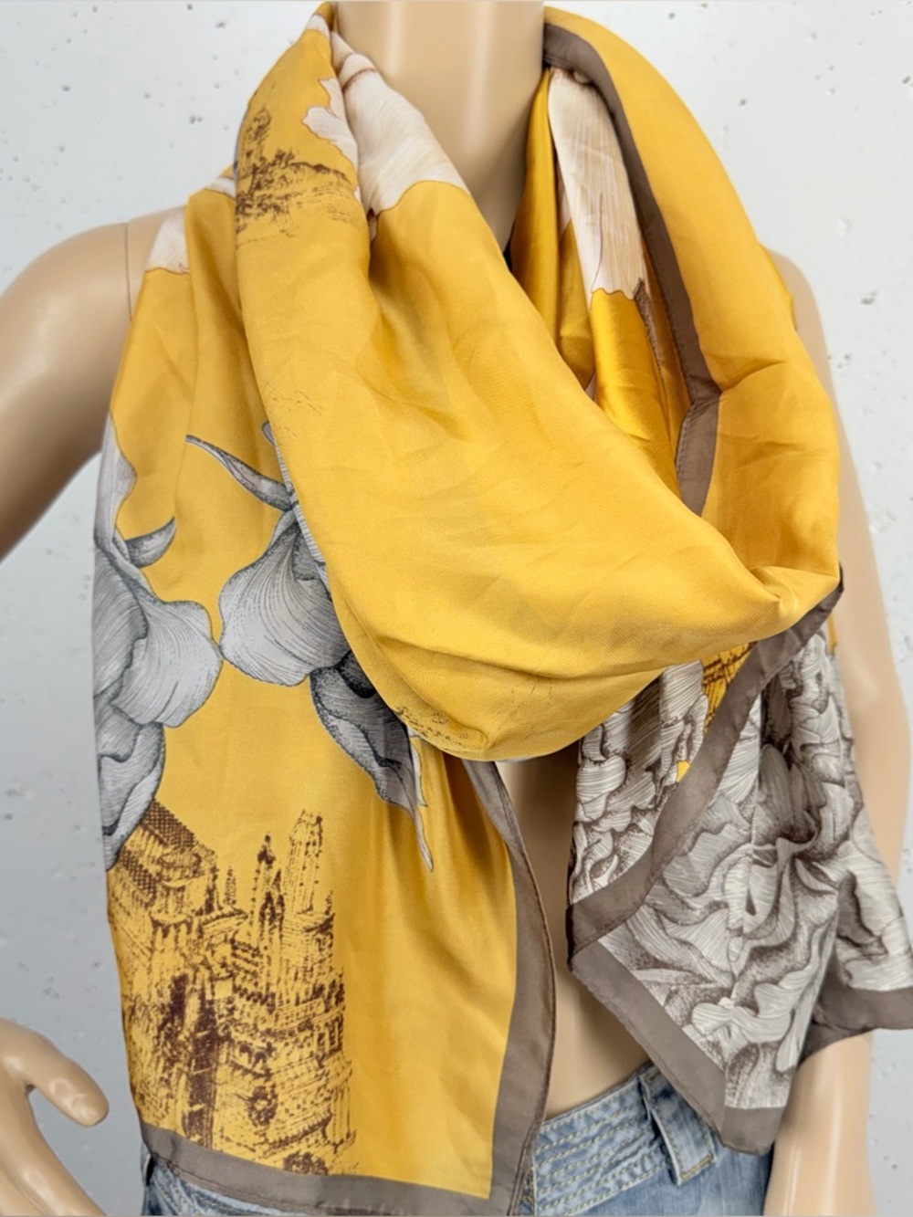 Unbranded Large Yellow and Beige Floral French City Scene Scarf 35 x 70”